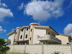 Foto Villa bifamiliare in Vendita, pi di 6 Locali, 280 mq (Barcellon