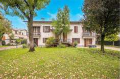 Foto Villa Bifamiliare in Vendita, pi di 6 Locali, 280 mq, Cavriago