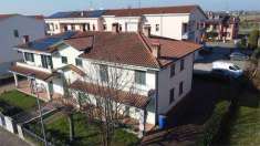 Foto Villa Bifamiliare in Vendita, pi di 6 Locali, 280 mq, Soragna