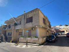 Foto Villa Bifamiliare in Vendita, pi di 6 Locali, 300 mq, Casarano