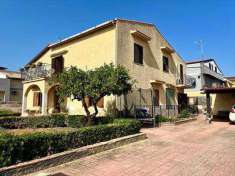 Foto Villa Bifamiliare in Vendita, pi di 6 Locali, 332 mq, Siracusa