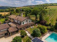 Foto Villa Bifamiliare in Vendita, pi di 6 Locali, 350 mq, Scandiano