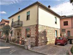 Foto Villa bifamiliare in Vendita, pi di 6 Locali, 4 Camere, 120 mq