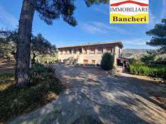 Foto Villa bifamiliare in Vendita, pi di 6 Locali, 400 mq (CALTANISS