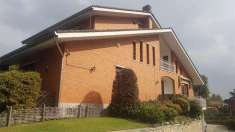Foto Villa Bifamiliare in Vendita, pi di 6 Locali, 412 mq, Caselle T