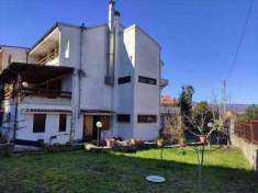 Foto Villa bifamiliare in Vendita, pi di 6 Locali, 6 Camere, 360 mq