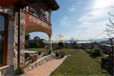 Foto Villa Bifamiliare in Vendita, pi di 6 Locali, 638 mq, Barasso