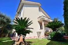 Foto Villa bifamiliare in vendita a Aprilia