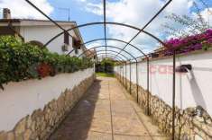 Foto Villa bifamiliare in vendita a Ardea