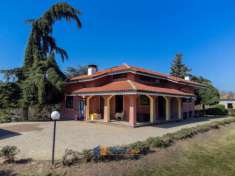 Foto Villa bifamiliare in vendita a Asti - 10 locali 324mq