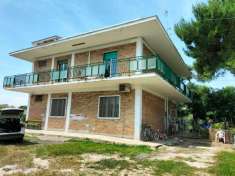 Foto Villa bifamiliare in vendita a Bari