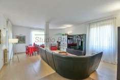 Foto Villa bifamiliare in vendita a Besana In Brianza