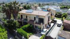 Foto Villa bifamiliare in vendita a Carini - 6 locali 126mq
