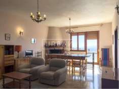 Foto Villa bifamiliare in vendita a Carpegna - 9 locali 270mq