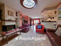 Foto Villa bifamiliare in vendita a Catanzaro - 6 locali 277mq