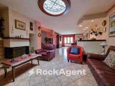 Foto Villa bifamiliare in vendita a Catanzaro