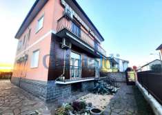 Foto Villa bifamiliare in vendita a Corbetta