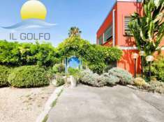 Foto Villa bifamiliare in vendita a Diano Marina - 6 locali 218mq