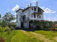 Foto Villa bifamiliare in vendita a Fabrica Di Roma - 375mq