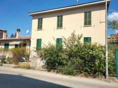 Foto Villa bifamiliare in vendita a Foligno