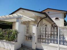 Foto Villa bifamiliare in vendita a Forte Dei Marmi