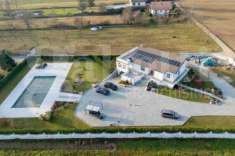 Foto Villa bifamiliare in vendita a Frossasco - 11 locali 420mq