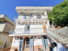 Foto Villa bifamiliare in vendita a Giugliano In Campania