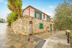 Foto Villa bifamiliare in vendita a Imperia