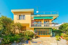 Foto Villa bifamiliare in vendita a Loano