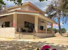 Foto Villa bifamiliare in vendita a Manduria
