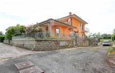 Foto Villa bifamiliare in vendita a Marta