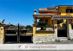 Foto Villa bifamiliare in vendita a Mentana