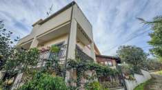 Foto Villa bifamiliare in vendita a Montecompatri