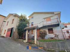 Foto Villa bifamiliare in vendita a Nizza Monferrato