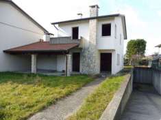 Foto Villa bifamiliare in vendita a Nove