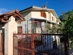 Foto Villa bifamiliare in vendita a Ocre