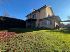 Foto Villa bifamiliare in vendita a Ozzero