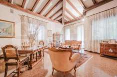 Foto Villa bifamiliare in vendita a Padova