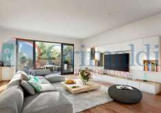 Foto Villa bifamiliare in vendita a Pavia - 5 locali 220mq