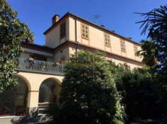 Foto Villa bifamiliare in vendita a Pinerolo - 27 locali 1000mq
