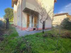 Foto Villa bifamiliare in vendita a Pistoia - 12 locali 220mq