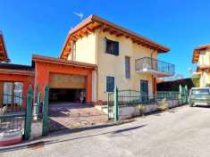 Foto Villa bifamiliare in vendita a Pizzoli