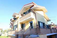 Foto Villa bifamiliare in vendita a Pogliano Milanese