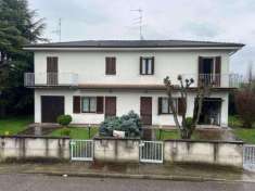 Foto Villa bifamiliare in vendita a Porto Mantovano - 6 locali 240mq