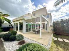 Foto Villa bifamiliare in vendita a Ragusa