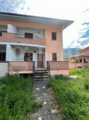 Foto Villa bifamiliare in vendita a Rieti