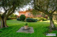 Foto Villa bifamiliare in vendita a Roma - 8 locali 360mq