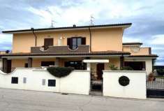 Foto Villa bifamiliare in vendita a Rosciano