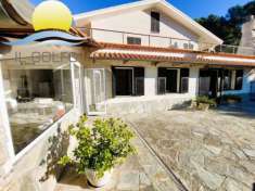 Foto Villa bifamiliare in vendita a San Bartolomeo Al Mare - 8 locali 275mq