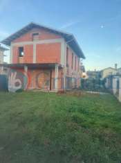 Foto Villa bifamiliare in vendita a Santa Cristina E Bissone